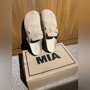 MIA Qwest Buckle Platform Clog - Taupe